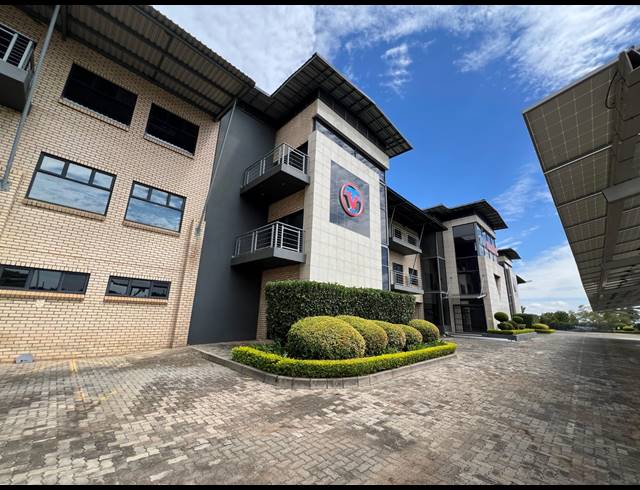 7,486M² WAREHOUSE TO LET IN STRIJDOMPARK